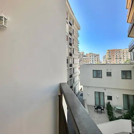 Oberdan & Charm - Elegant Appartement Bari