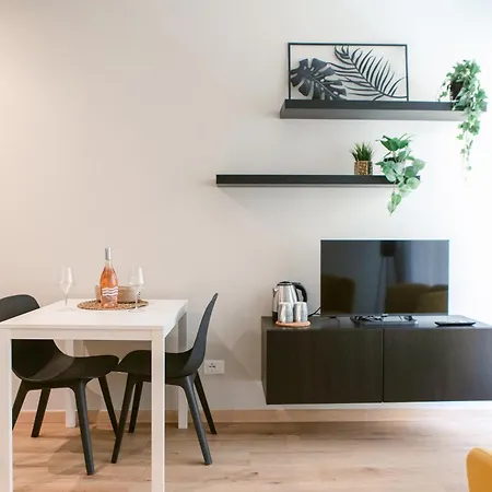 Apartment Oberdan & Charm - Elegant