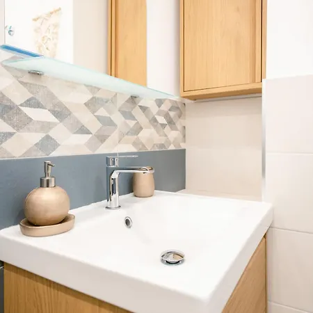 Apartment Oberdan & Charm - Elegant *