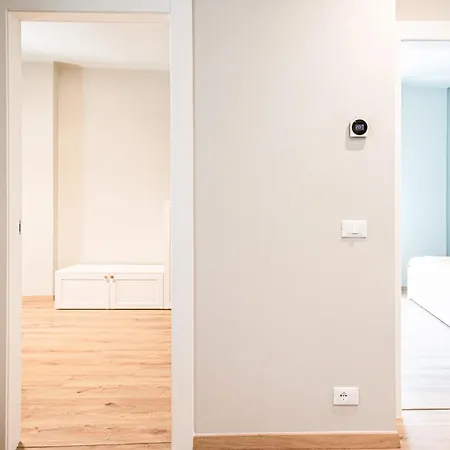 Oberdan & Charm - Elegant Bari