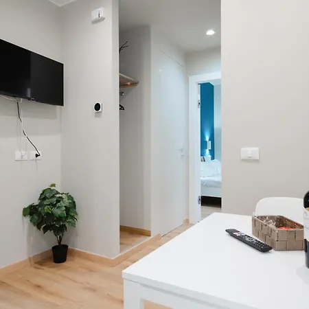 Oberdan & Charm - Elegant Apartment *